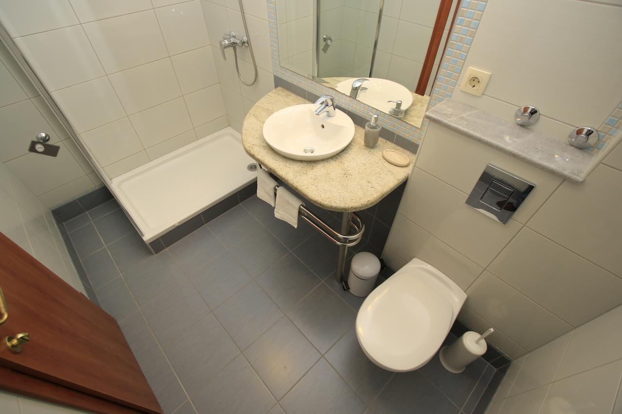 Apartments Villa Cizmic Baška Voda Kültér fotó